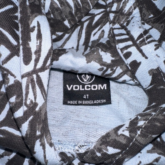 Volcom size 4t 2-sets - Picture 5 of 10
